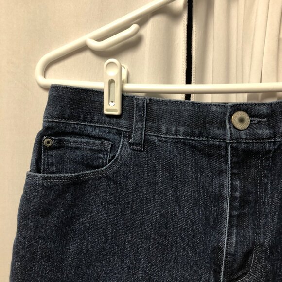 Christopher and Banks Crop Jeans Womens Size 10 Dark Wash Denim Capri Pants - Picture 3 of 8